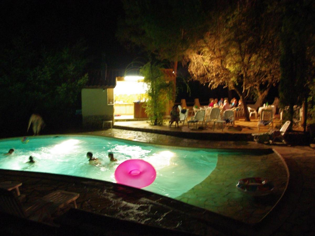 Location Villa Et Studios Roquebrune-sur Argens Εξωτερικό φωτογραφία