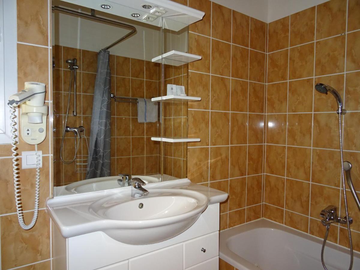 Location Villa Et Studios Roquebrune-sur Argens Εξωτερικό φωτογραφία