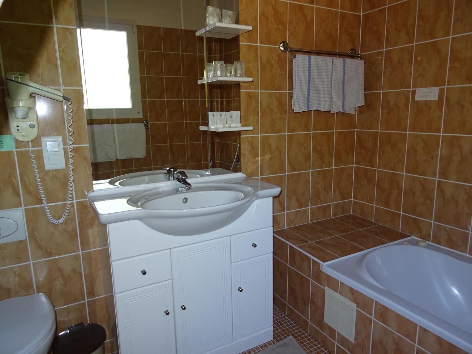 Location Villa Et Studios Roquebrune-sur Argens Εξωτερικό φωτογραφία
